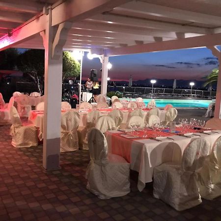 Hotel Ristorante Paradiso Albanella Екстер'єр фото
