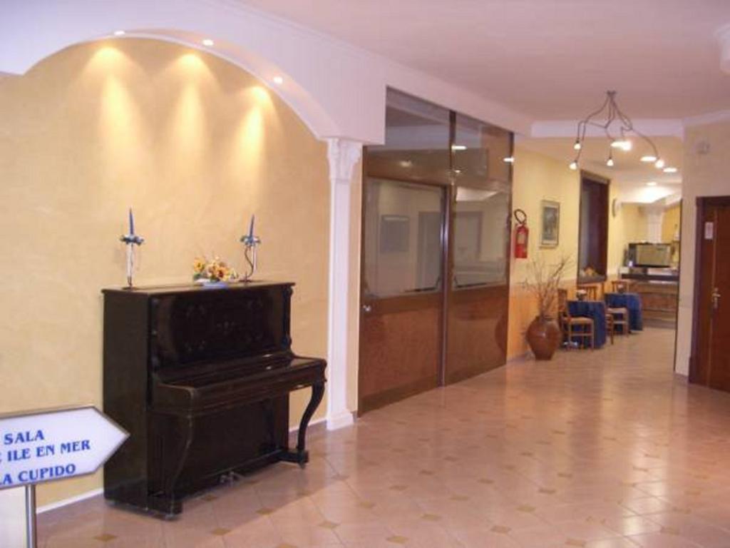 Hotel Ristorante Paradiso Albanella Екстер'єр фото