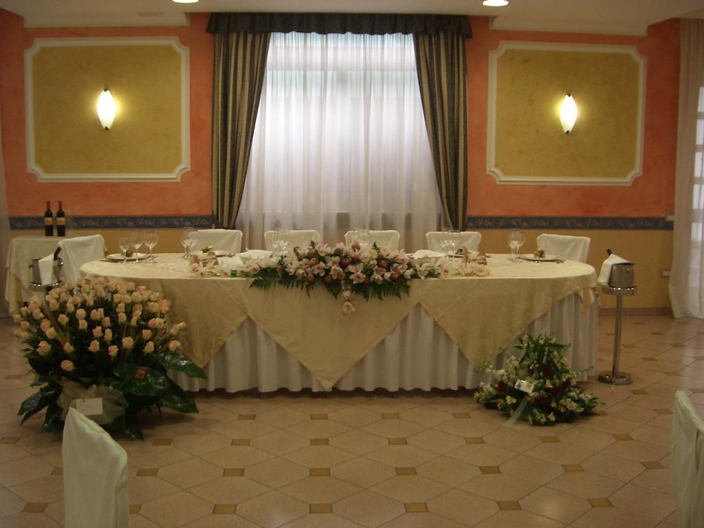 Hotel Ristorante Paradiso Albanella Екстер'єр фото